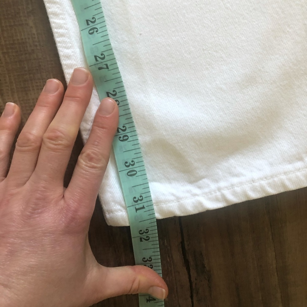 SOLD🌻MERC White 701 Vintage Levi’s - Picture 5 of 10